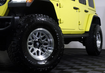 Подержанный автомобиль Jeep Wrangler 2023 года (27 фото)
