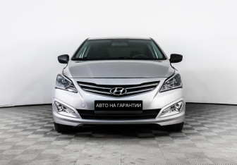 Подержанный автомобиль Hyundai Solaris Sedan 2014 года (2 фото)