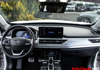 Подержанный автомобиль Chery Tiggo 8 Pro 2021 года (8 фото)