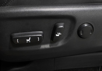 Подержанный автомобиль Toyota Land Cruiser Prado 2016 года (22 фото)