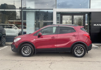 Подержанный автомобиль Opel Mokka 2013 года (8 фото)