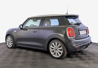 Подержанный автомобиль MINI Hatch 2016 года (7 фото)