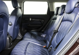 Подержанный автомобиль MINI Clubman Wagon 2016 года (10 фото)