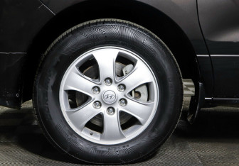 Подержанный автомобиль Hyundai Grand Starex 2018 года (8 фото)