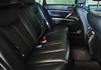 Подержанный автомобиль Nissan Teana 2011 года (11 фото)