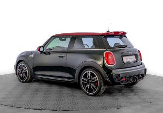 Подержанный автомобиль MINI Hatch 2017 года (7 фото)