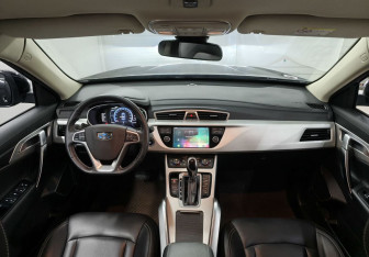 Подержанный автомобиль Geely Atlas 2021 года (11 фото)