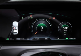 Подержанный автомобиль Voyah Free 2024 года (16 фото)