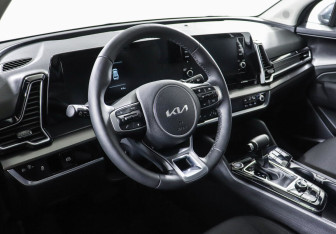Подержанный автомобиль Kia Sportage 2022 года (9 фото)