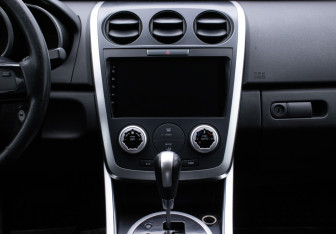 Подержанный автомобиль Mazda CX-7 2008 года (13 фото)