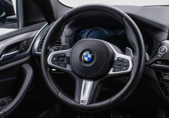 Подержанный автомобиль BMW X3 2019 года (15 фото)
