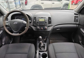 Подержанный автомобиль Hyundai i30 Hatchback 2010 года (9 фото)