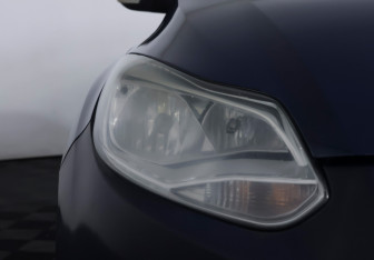 Подержанный автомобиль Ford Focus Sedan 2011 года (19 фото)