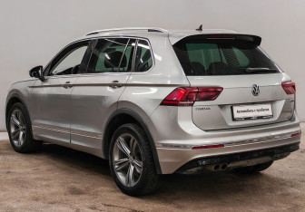 Подержанный автомобиль Volkswagen Tiguan 2018 года (7 фото)