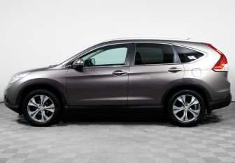 Подержанный автомобиль Honda CR-V 2014 года (3 фото)