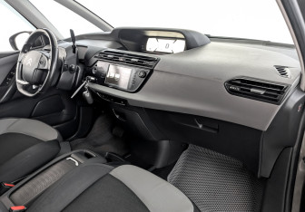 Подержанный автомобиль Citroen C4 Picasso 2016 года (11 фото)