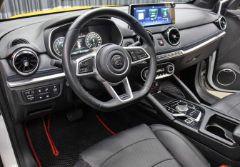 Подержанный автомобиль Evolute i-JOY 2025 года (16 фото)