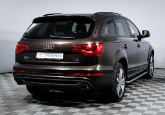 Подержанный автомобиль Audi Q7 2013 года (5 фото)