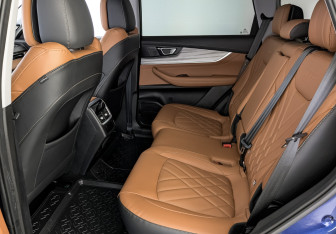 Подержанный автомобиль Chery Tiggo 8 Pro Max 2023 года (18 фото)