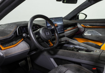 Подержанный автомобиль Zeekr 001 2023 года (10 фото)