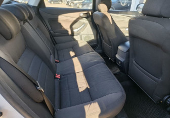 Подержанный автомобиль Ford Mondeo Sedan 2008 года (10 фото)