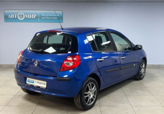 Подержанный автомобиль Renault Clio Hatchback 2007 года (5 фото)