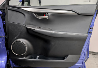 Подержанный автомобиль Lexus NX 2016 года (23 фото)