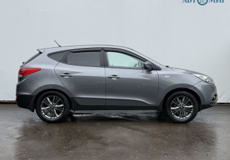 Подержанный автомобиль Hyundai ix35 2014 года (4 фото)