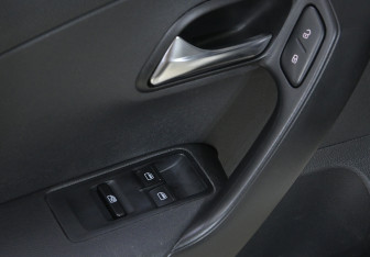 Подержанный автомобиль Volkswagen Polo Sedan 2014 года (14 фото)