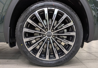 Новый Geely Monjaro 2025 (12 фото)
