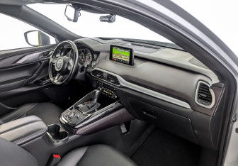 Подержанный автомобиль Mazda CX-9 2018 года (11 фото)