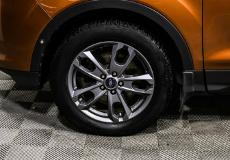 Подержанный автомобиль Ford Kuga 2013 года (7 фото)