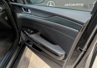 Подержанный автомобиль Kia K5 2021 года (13 фото)