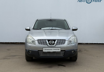 Подержанный автомобиль Nissan Qashqai 2009 года (2 фото)