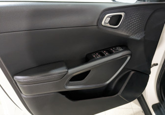 Подержанный автомобиль Kia Soul 2021 года (19 фото)