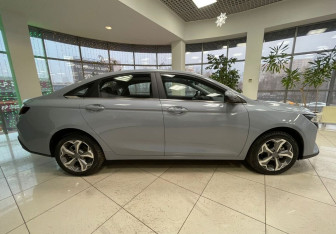 Подержанный автомобиль LIVAN S6Pro 2023 года (4 фото)