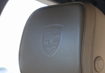 Подержанный автомобиль Porsche Macan 2017 года (19 фото)
