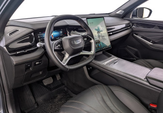 Подержанный автомобиль Geely Preface 2024 года (15 фото)