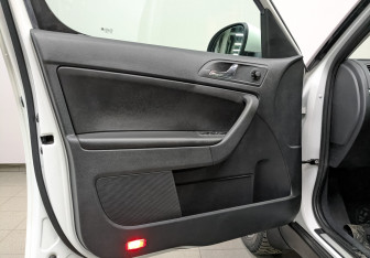 Подержанный автомобиль Skoda Yeti 2012 года (19 фото)