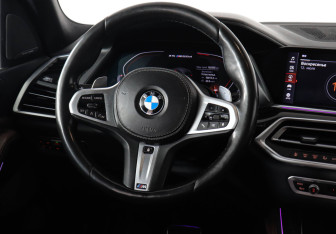 Подержанный автомобиль BMW X5 2019 года (13 фото)