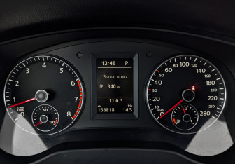 Подержанный автомобиль Volkswagen Jetta Sedan 2012 года (16 фото)