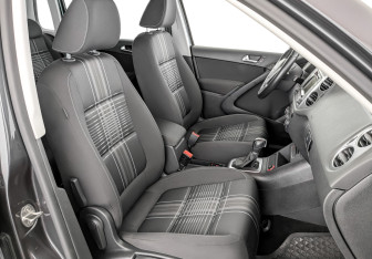 Подержанный автомобиль Volkswagen Tiguan 2016 года (23 фото)