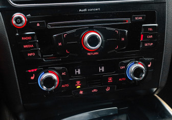 Подержанный автомобиль Audi Q5 2012 года (22 фото)