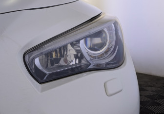 Подержанный автомобиль Infiniti Q50 2014 года (17 фото)