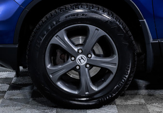 Подержанный автомобиль Honda CR-V 2011 года (15 фото)