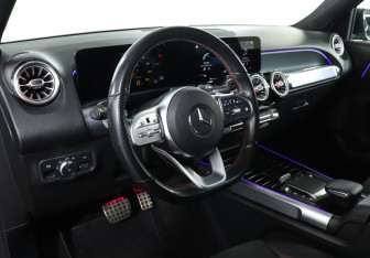 Подержанный автомобиль Mercedes-Benz GLB 2020 года (13 фото)