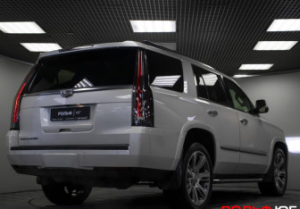 Подержанный автомобиль Cadillac Escalade Suv 2015 года (36 фото)