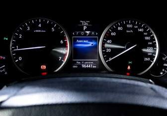 Подержанный автомобиль Lexus NX 2015 года (11 фото)