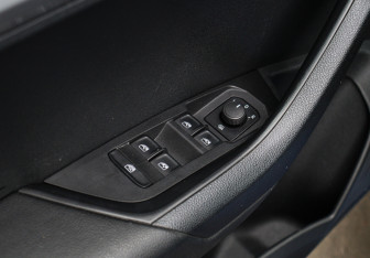 Подержанный автомобиль Skoda Karoq 2020 года (15 фото)