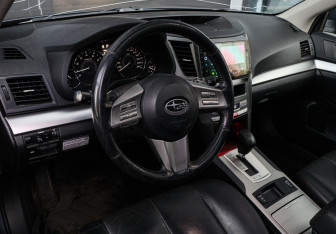 Подержанный автомобиль Subaru Outback Wagon 2011 года (13 фото)